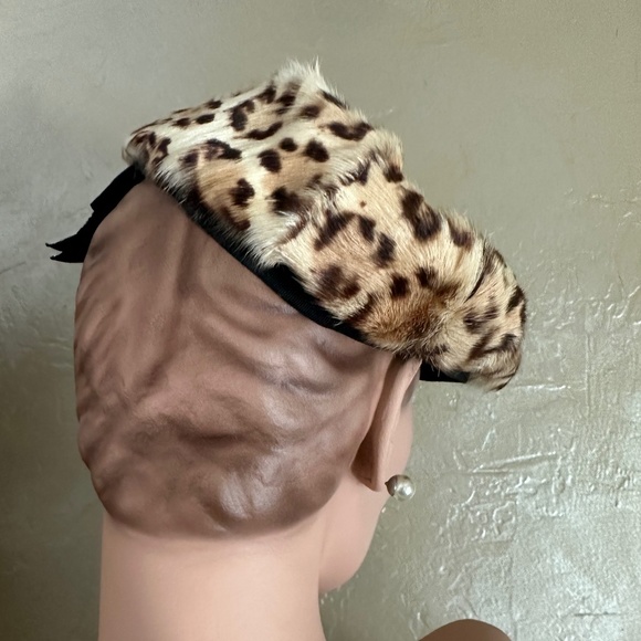 GENUINE 1940s\' LEOPARD FUR TAM WITH BLACK GROSGRAIN BAND & BOW main image 5